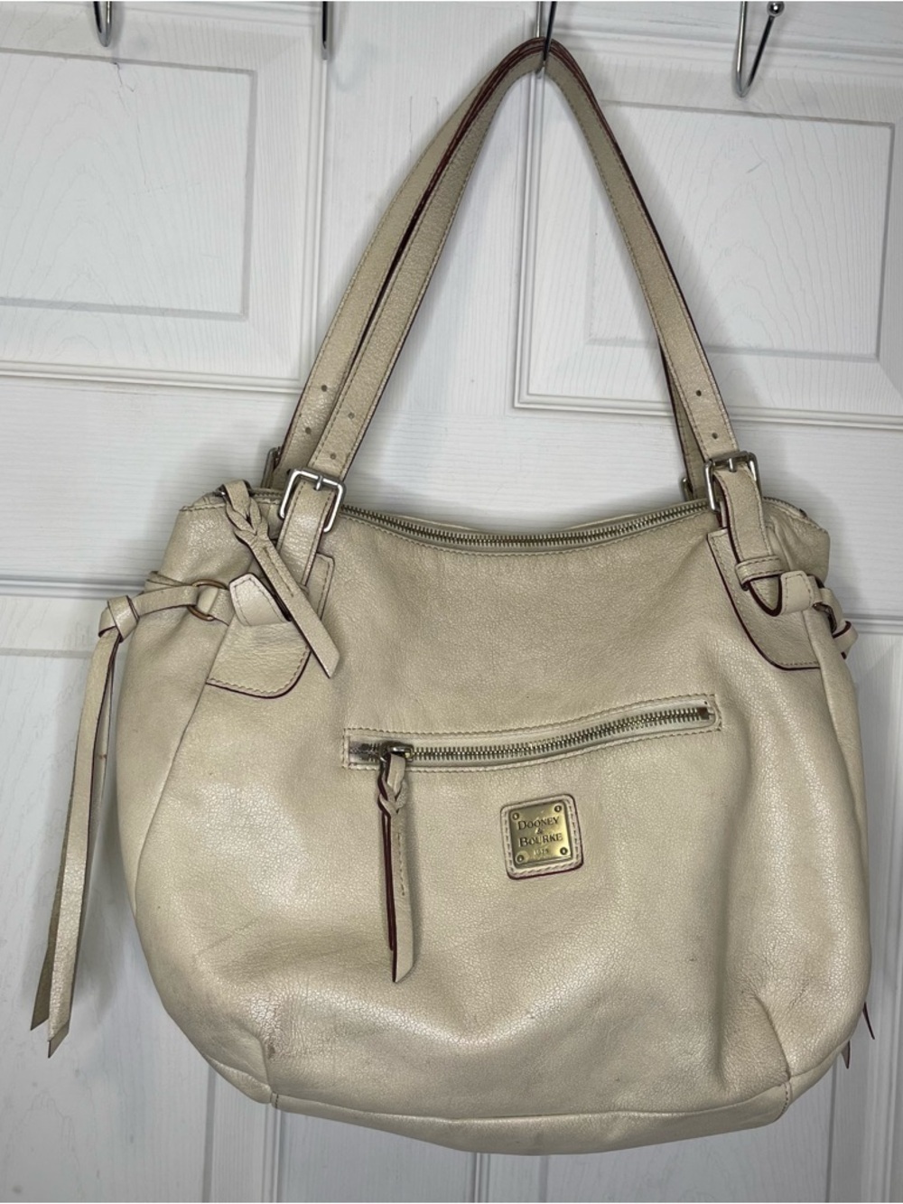 Dooney & Bourke Off White Leather Womens Shoulder Bag